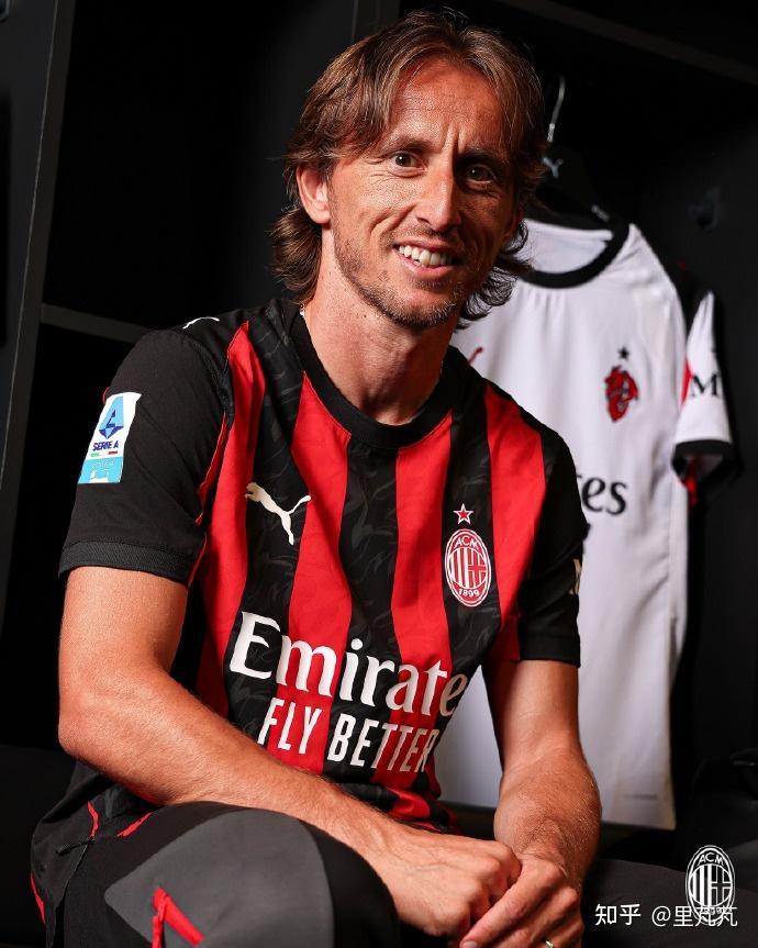 塞内加尔主帅：帕普-萨尔被撞了一下不太舒服，但不是大问题