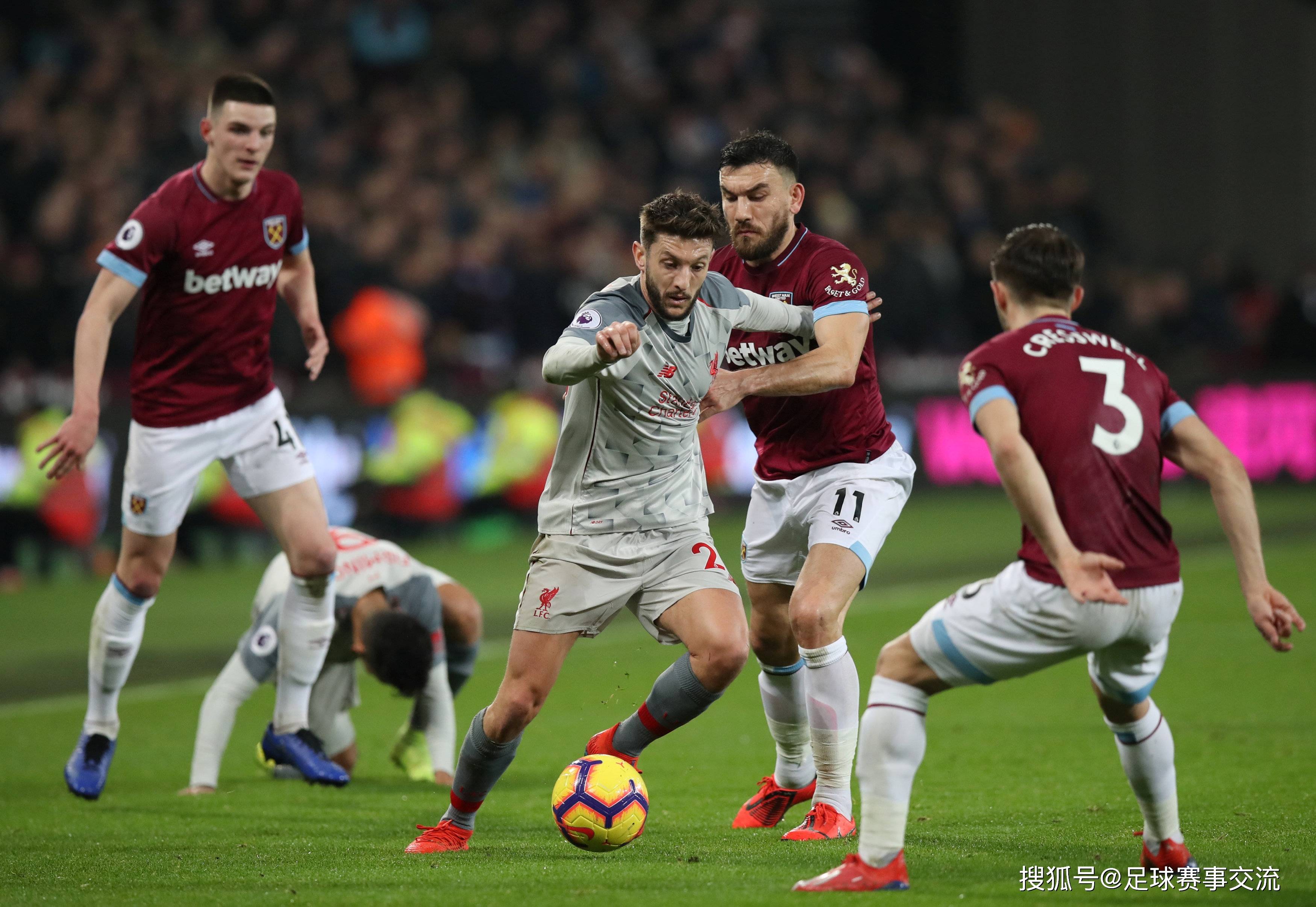 哈兰德调整状态，福登表现亮眼，曼城需减少依赖，提升团队协作，福登自信回归，瓜迪奥拉信任队友。